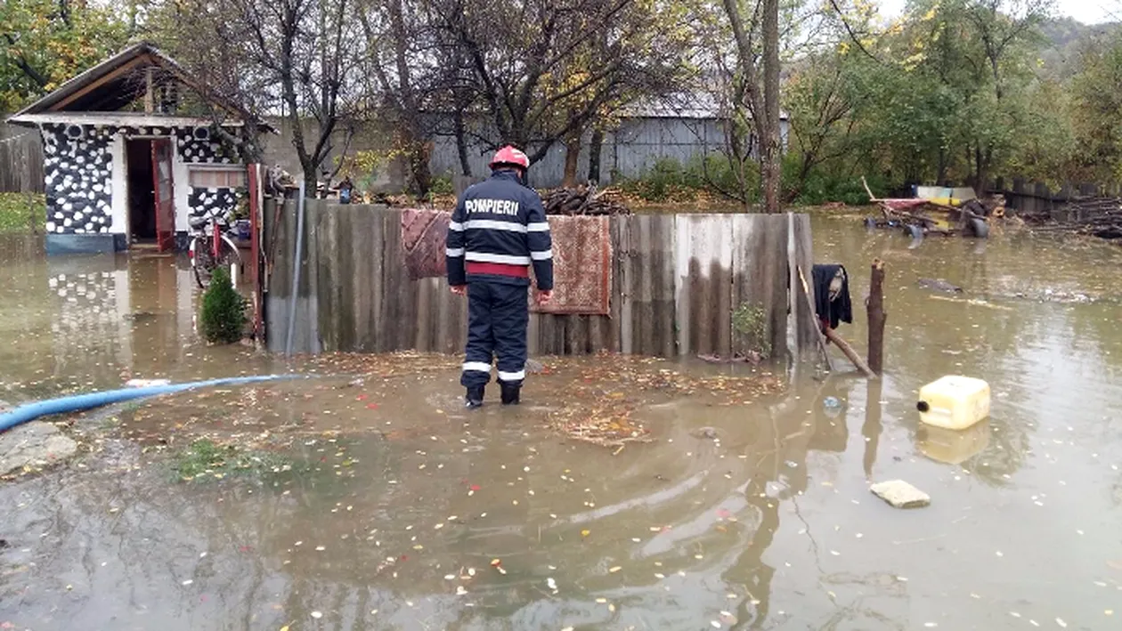 Hidrologii avertizează! Cod portocaliu de inundaţii pe râuri din Suceava