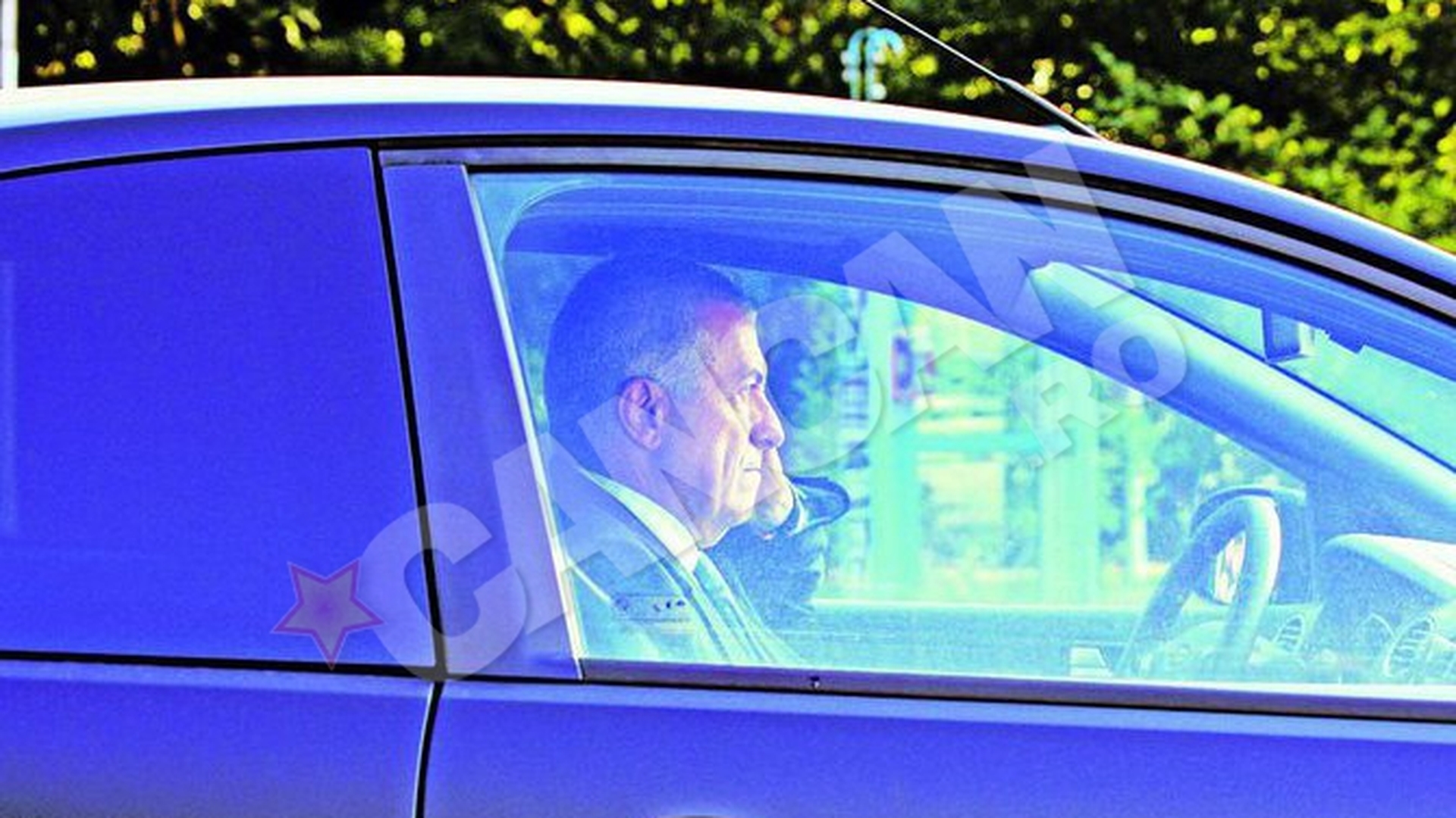 Se afiseaza in oras cu "bestia compacta"