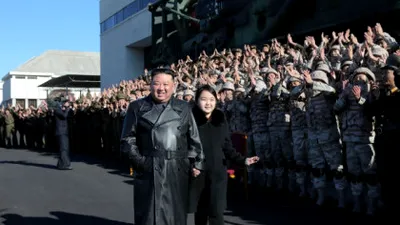 O nouă apariție în public a fiicei lui Kim Jong-un. Liderul nord-coreean a venit la braț cu fata de 12 ani, la o întâlnire cu soldații