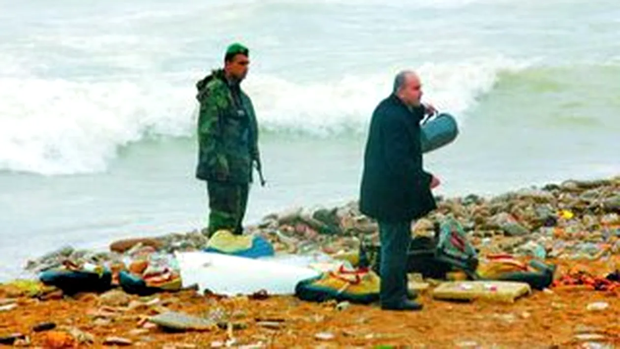 90 de pasageri au disparut in mare