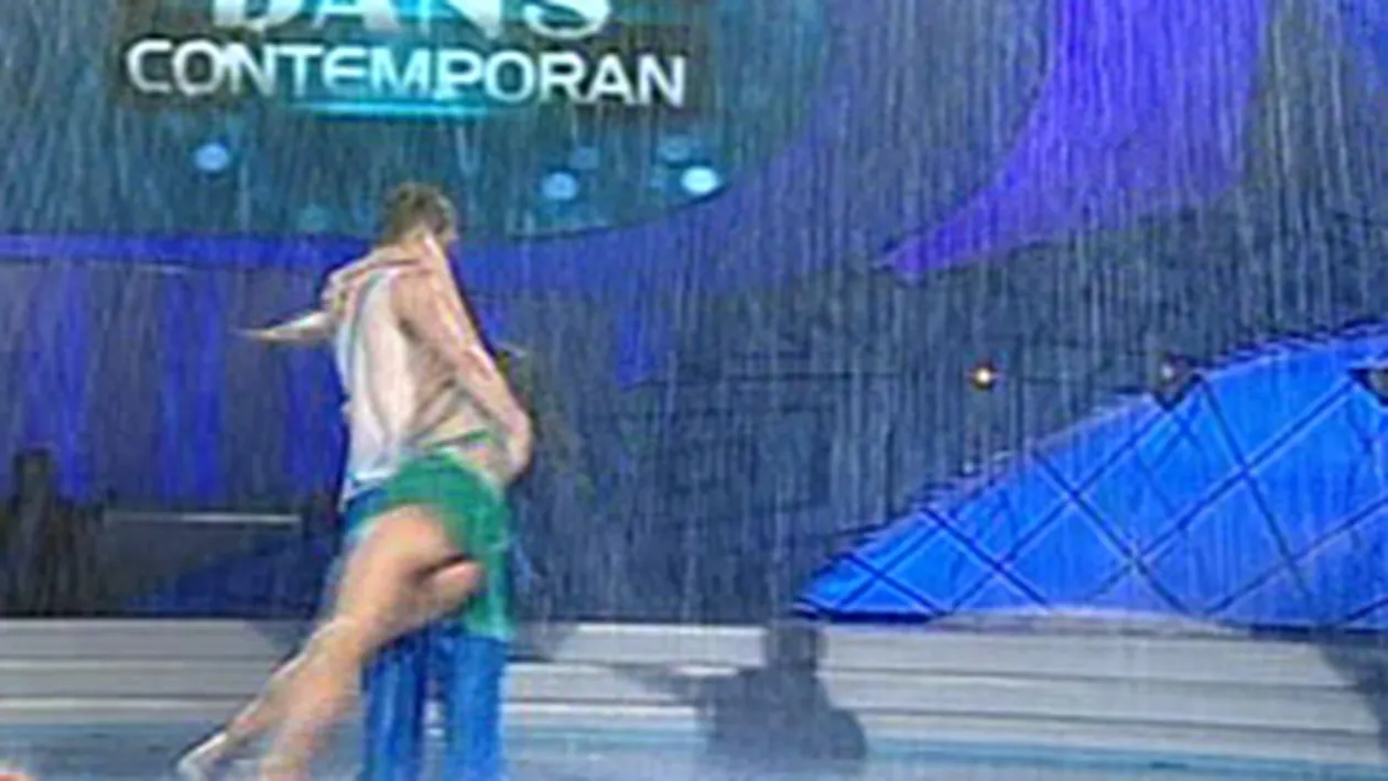 VIDEO Lavinia, cu sanii si fundul la vedere la Dansez pentru tine! Uite cat de apetisanta e!