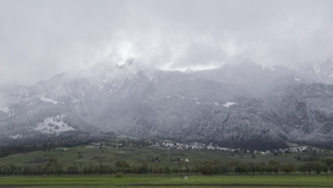 Prognoza meteo azi, 18 aprilie 2026. Se întoarce iarna? Rafale puternice de vânt și precipitații mixte la munte în România în următoarele 24 de ore