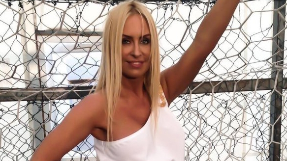Toata lumea o stia blonda! Vezi ce schimbare de look radicala si-a facut Vica Blochina!