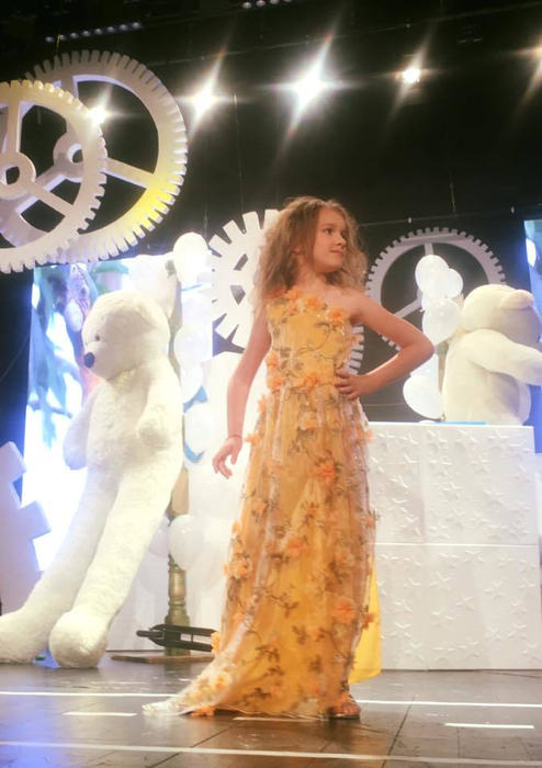 Băieţii Gabrielei Firea, modele pentru Cătălin Botezatu! David şi Zian au defilat pe podiumul de modă