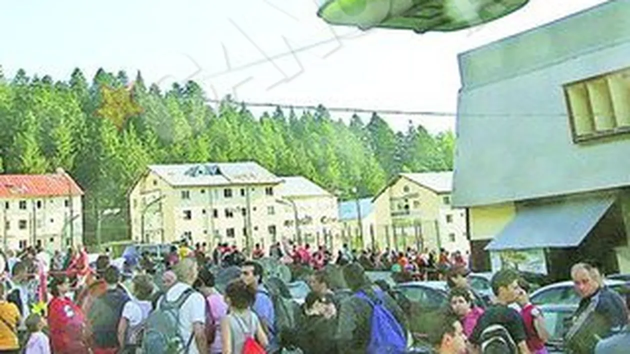 Coada de patru ore la telecabina