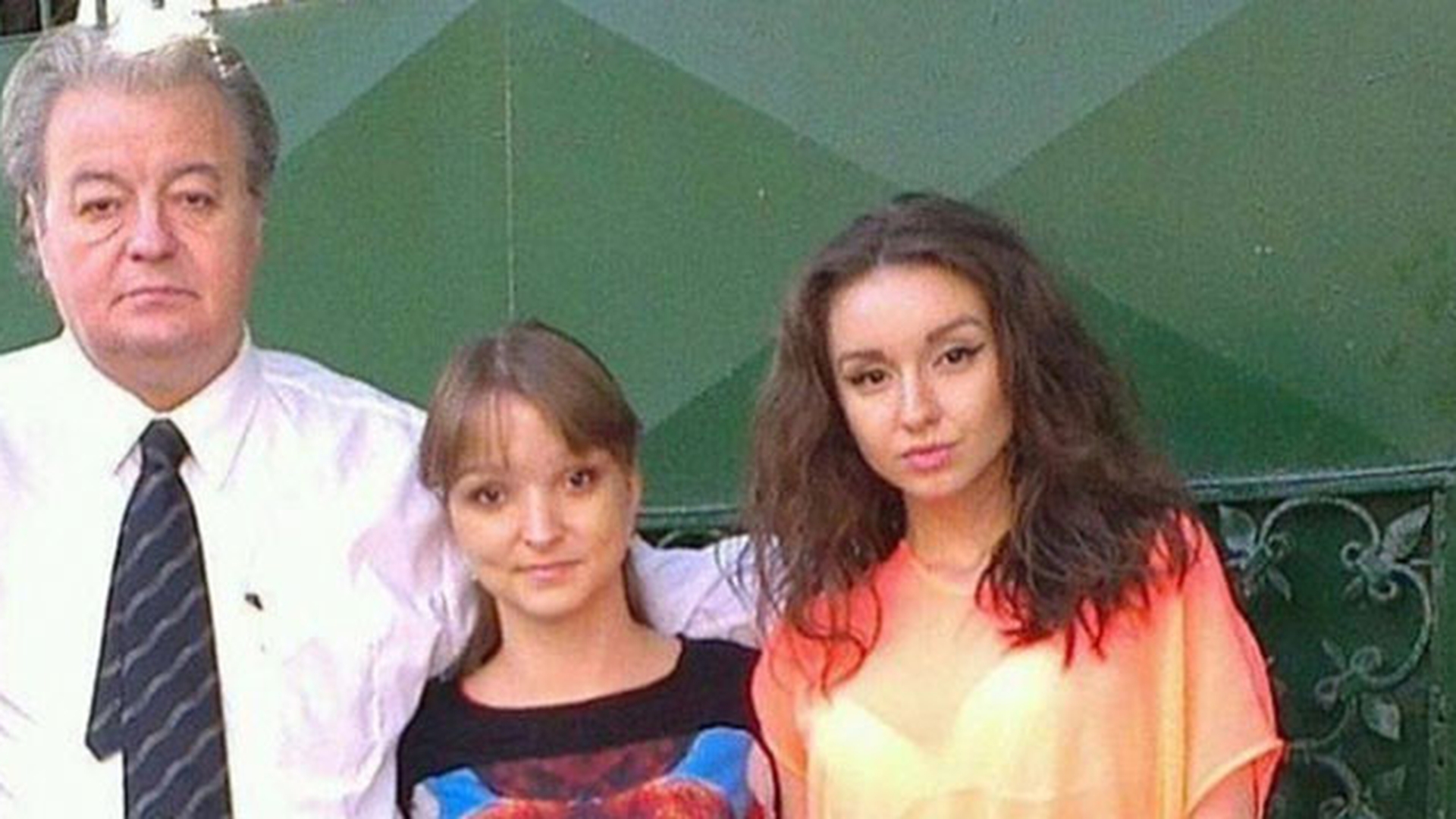 Anunt de ULTIMA ORA! Ce pensie vor lua fetele lui Vadim Tudor, dupa moartea acestuia