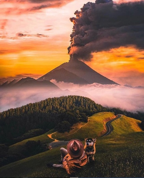 Stare de alertă în Bali! Vulcanul Agung a erupt și a aruncat cenușă la 2 km în aer