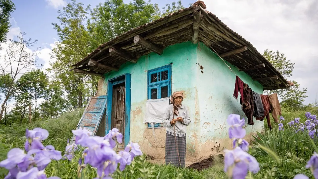 Povestea bătrânei Emilia, femeia care își pierde memoria în fiecare dimineață