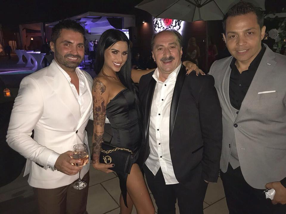 Daniela Crudu, apariție de senzație la botezul fetiței lui Liviu Vârciu! Bruneta este plină de tatuaje
