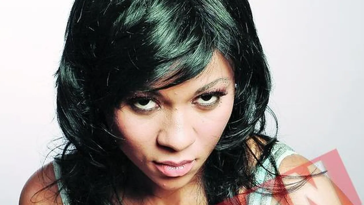 Nadine se ocupa singura de inmormantarea surorii ei