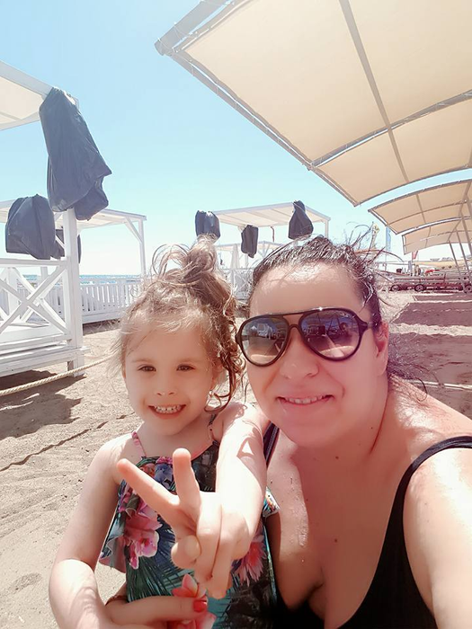 Oana Roman surprinde: „Simt că aproape îngenunchez!” Cui a transmis mesajul