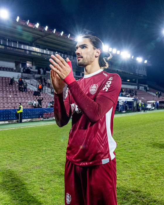 A lăsat totul baltă pentru iubitul fotbalist! Laura Giurcanu s-a mutat cu Marian Huja, în Maroc