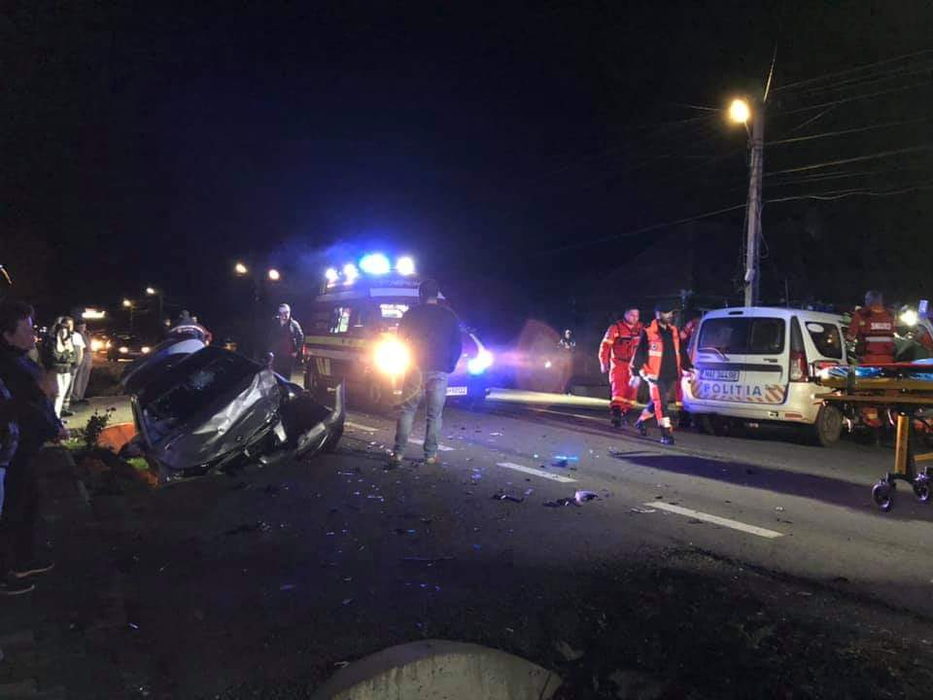 Mașină de poliție, în misiune, a fost implicată într-un accident de circulație