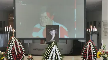 Ultimul omagiu adus marelui actor Ion Caramitru. Ce se întâmplă în aceste momente acolo unde este depus