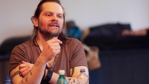Super-premiera pentru Florin Piersic Jr.! Actorul va prezenta un show de moda. Vezi pentru cine o face