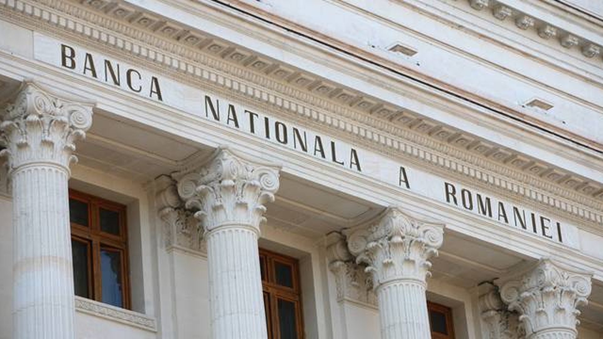 Propaganda comunista in cea mai pura forma! Ce s-a intamplat la comanda Securitatii dupa ce 6 hoti au jefuit o masina BNR!