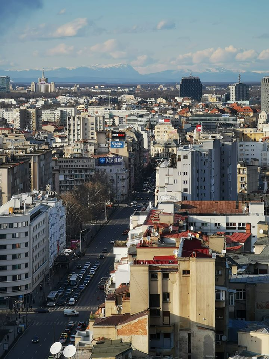 Fenomen rarisim în București: vedere spre Munții Bucegi! Imaginile fac senzație pe Internet
