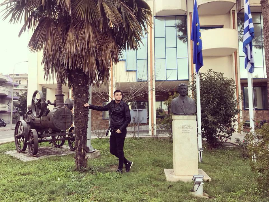 A evitat un accident violent în ultima clipă. Un prezentator de la noi: „Am fost la un pas de moarte, într-o curbă în munţi unde era să…”