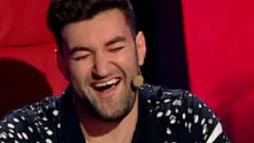 Nu e banc! Smiley si-ar schimba si azi numele din buletin! O receptionera l-a tinut la usa camerei lui Bartos pe motiv ca....