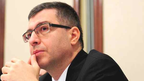 Fost ministru al finantelor ataca dur politica de migratie. "Mai bine ne impuscam singuri in fata lor...."