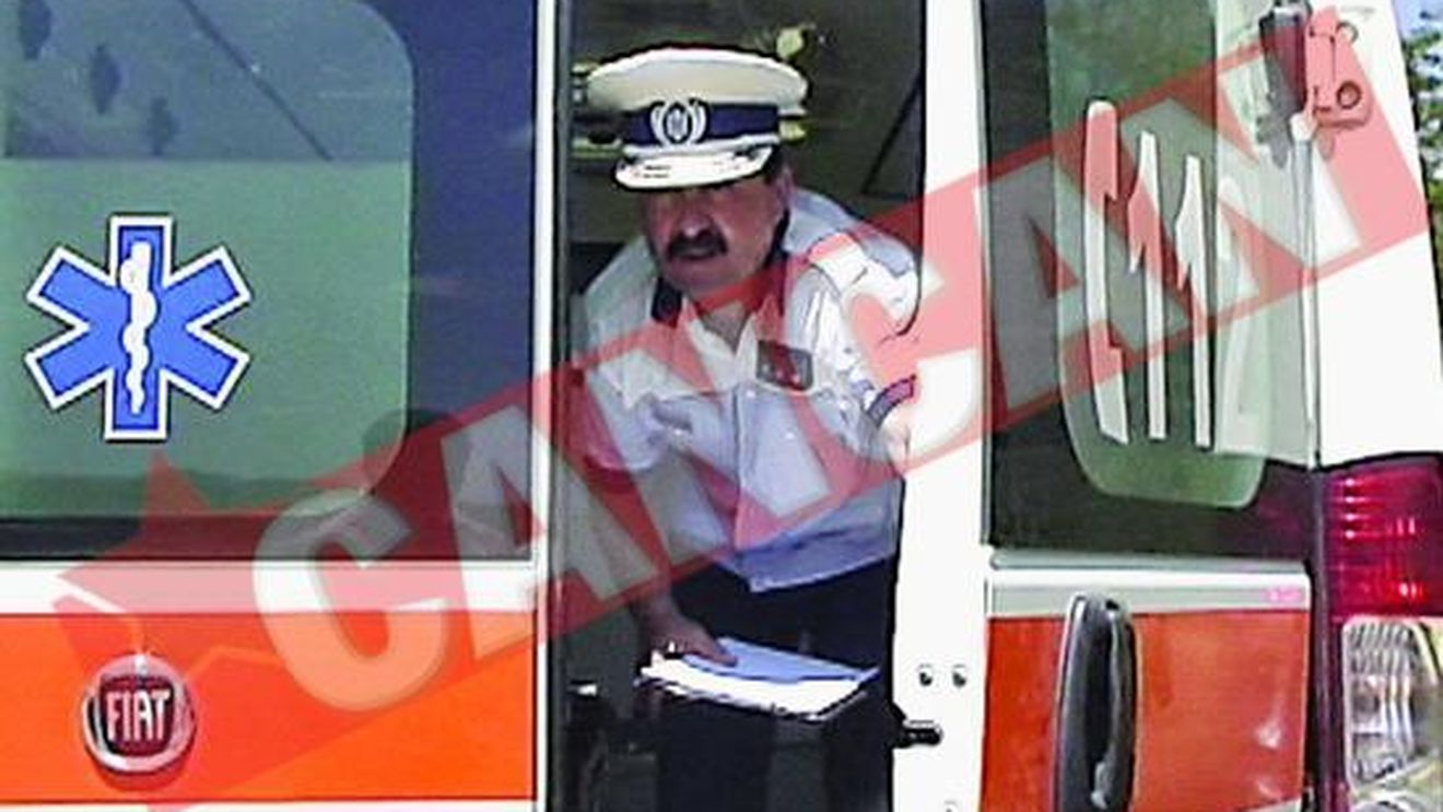 S-a aruncat din ambulanta care o ducea la spital