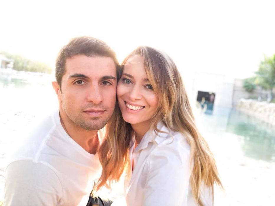 Laura Cosoi şi Cosmin Curticăpean sunt împreună de şase ani, iar de curând au aflat că vor deveni părinţi