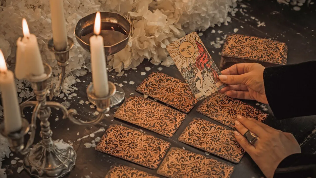 Cartea de Tarot de azi, 17 martie 2026: Asul de Monede, simbolul prosperității și al noilor începuturi