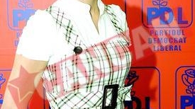 Blonda sexy a PD-l care face programul de guvernare