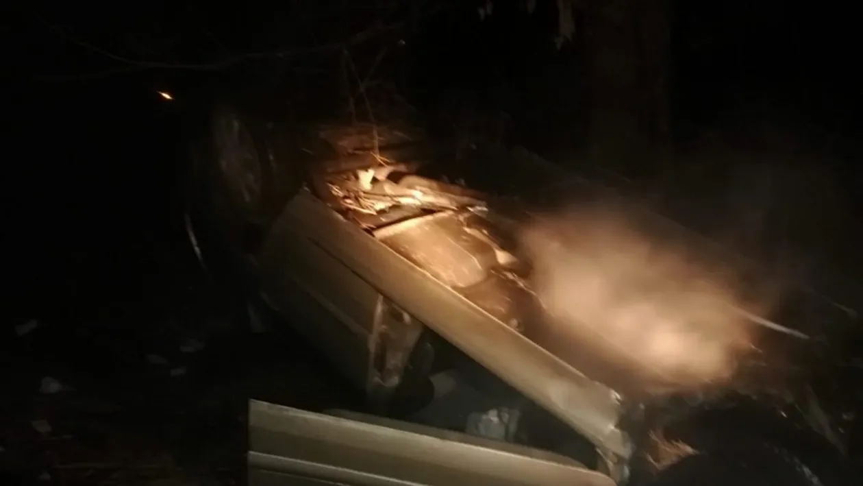 S-a urcat beat la volan și a provocat un adevărat dezastru! Un șofer din Dâmbovița, la un pas de moarte
