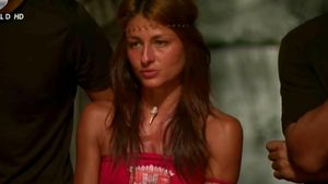 Cum a „însemnat-o pe viață” pe Elena Marin de la Survivor un celebru prezentator. A căzut pe ea, în direct la TV. VIDEO