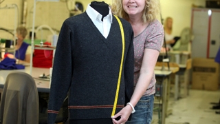 Fabrica de confectii care a facut uniformele din "Harry Potter", din nou pe linia de plutire