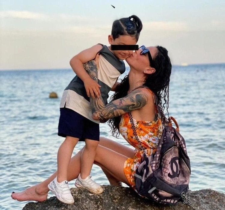 Roxana Vancea și-a afișat burtica de gravidă în vacanță! Cum arată vedeta însărcinată în trei luni și jumătate