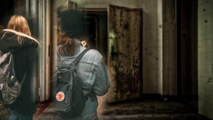 Două turiste spaniole au avut parte de un șoc, după ce au închiriat un apartament în Capitală. Unde ducea, de fapt, ușa din locuință