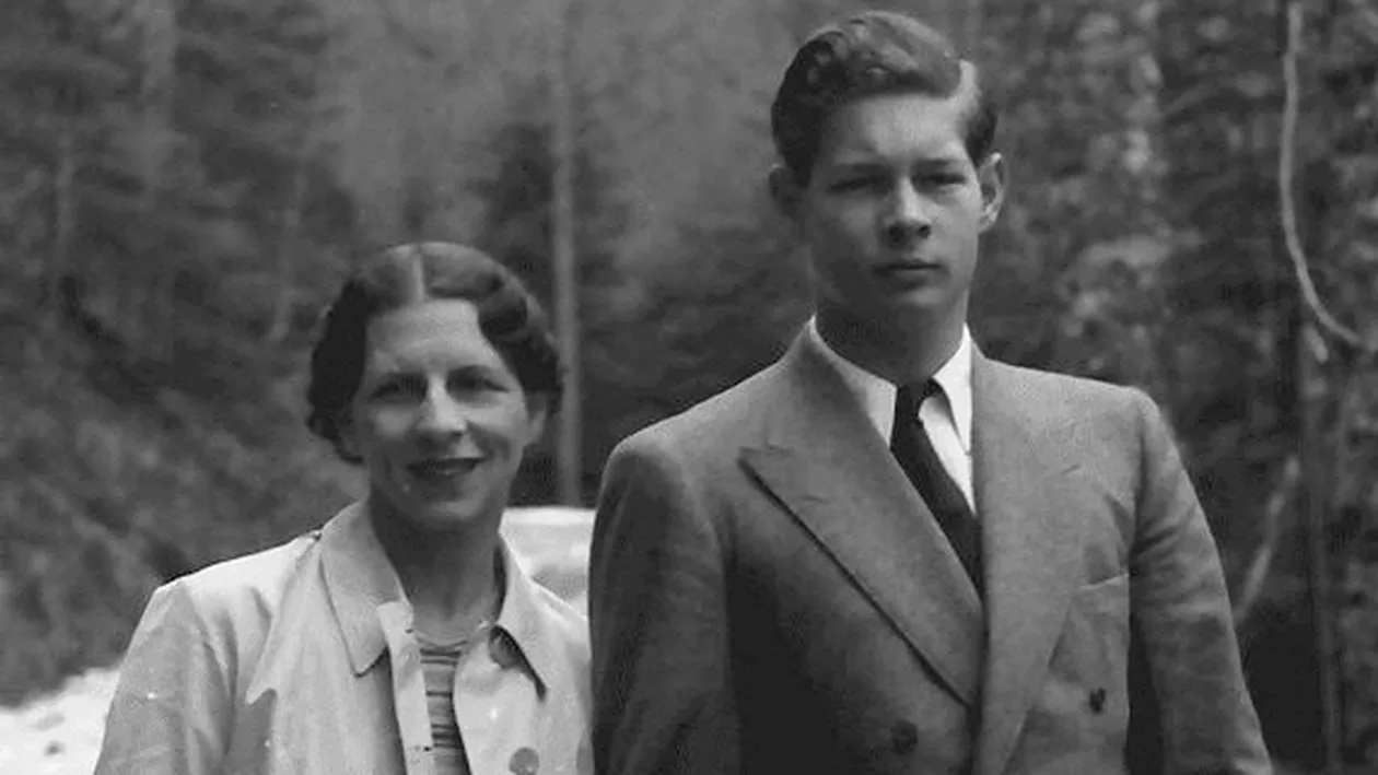 Regele Mihai poartă lucruri vechi de acum 70 de ani! Regele nu cheltuieşte pentru el Vezi cine a spus asta!