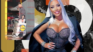 Loredana Chivu îşi caută un „partener pe termen lung” în timp ce Sorin se ocupă de treburile casnice. Sexy blondina face studiu de piață în privința… masculilor