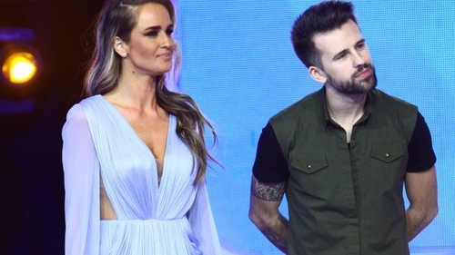 Totul s-a petrecut în DIRECT, iar gestul lui FLORIN RISTEI a lăsat-o fără cuvinte pe DIANA MUNTEANU! A luat invitata de mână, a smucit-o şi... a dat-o afară din platou!