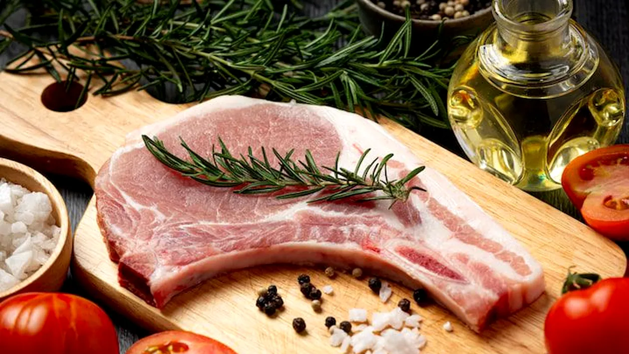 Pericol alimentar înainte de Crăciun! Carnea din piețe, infectată cu salmonella