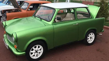 Expoziţie de maşini TRABANT, în Parcul Lumea Copiilor din Capitală! Cum arată automobilele de la paradă
