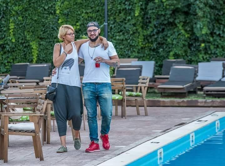 Cristian Mitrea petrece tot mai mult timp cu această femeie! Se alintă ‘’iubi‘’