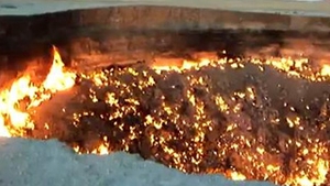 VIDEO "Poarta catre Iad" arde de 42 de ani! Vezi de ce