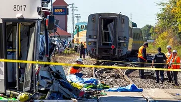 Tragedie pe calea ferată! 19 morţi, după ce trenul a spulberat un autobuz