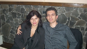 Directoarea HEXI PHARMA, FLORI DINU, dată afară de un medic bucureştean: "Cară-te repede cu liftul că dacă îţi dau un şut în cur te duci direct pe geam şi pici direct la parter"