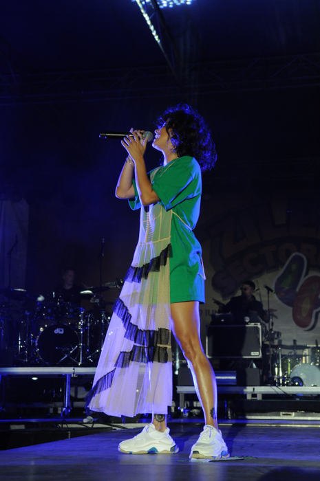Inna ”spionată” de Carla’s Dreams la un concert în București!