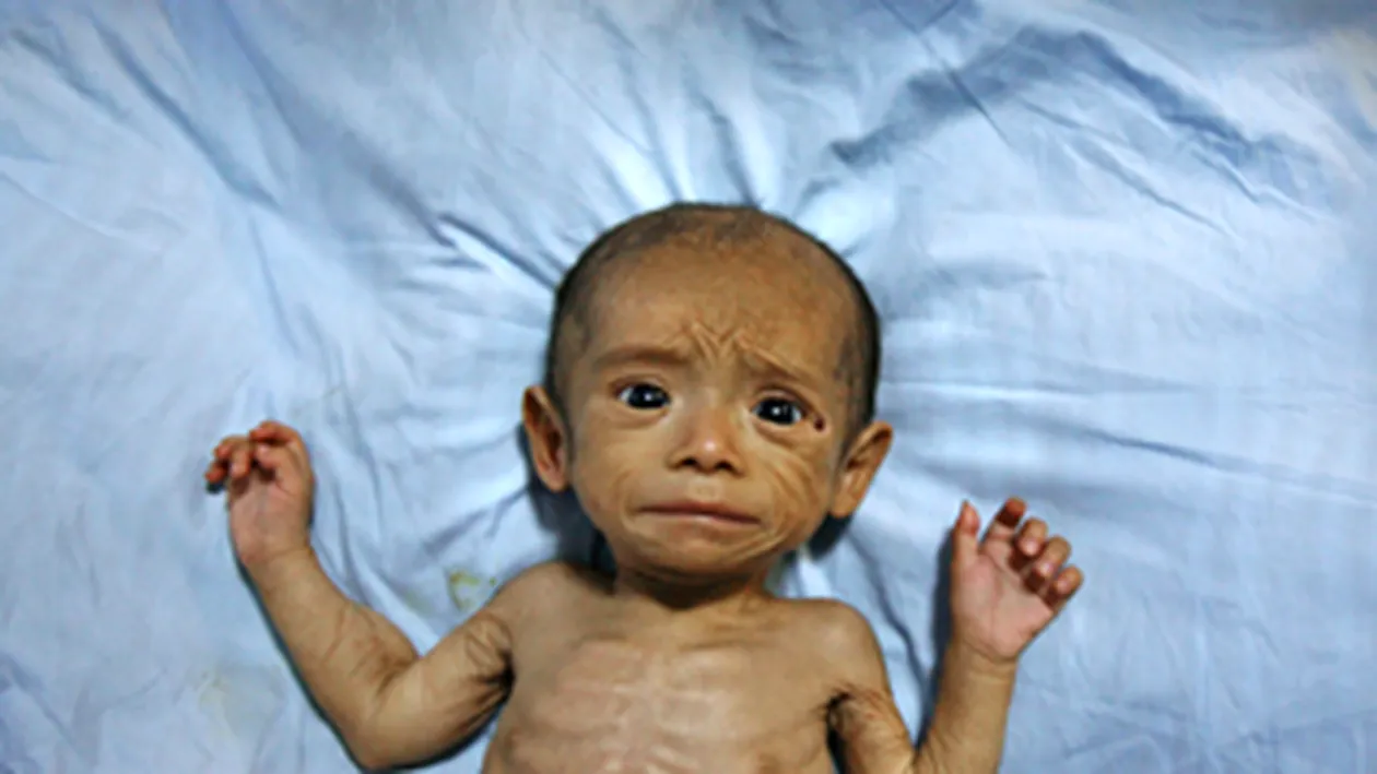 Bestie de mama! Si-a omorat copilul prin infometare