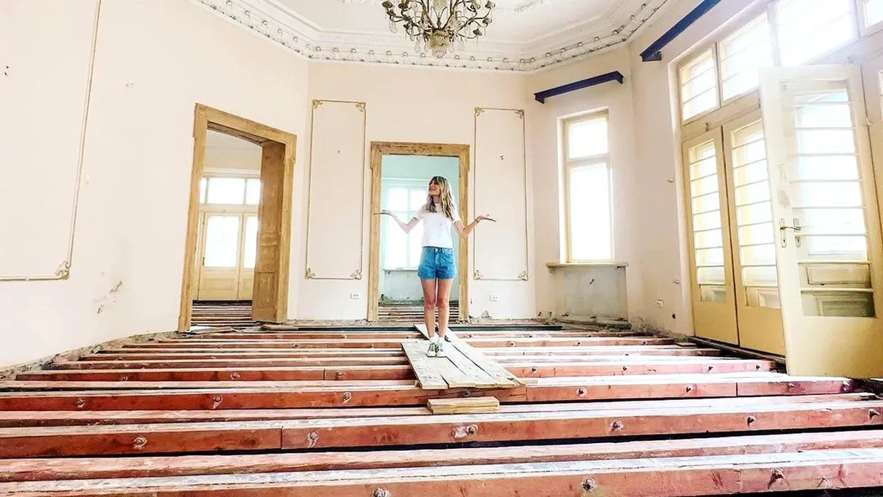 Cum arată vila veche de un secol, în care locuiesc Ana Baniciu și Edy Kovacs. Ultima fiță în amenajarea dormitorului matrimonial