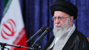 Averea secretă a lui Ali Khamenei. Cum a făcut aproape 100 de miliarde de dolari din suferințele iranienilor de rând