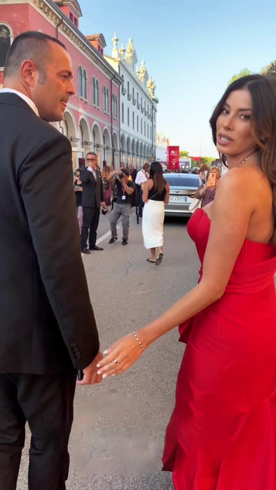 Mirco Maschio trăiește o frumoasă poveste de dragoste alături de modelul Aida Yespica