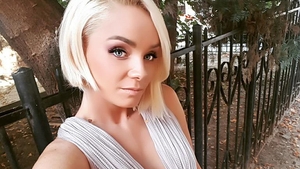 MARIA CONSTANTIN e bolnavă! Vedeta suferă de o afecţiune despre care nimeni nu ştia şi a ajuns la medic