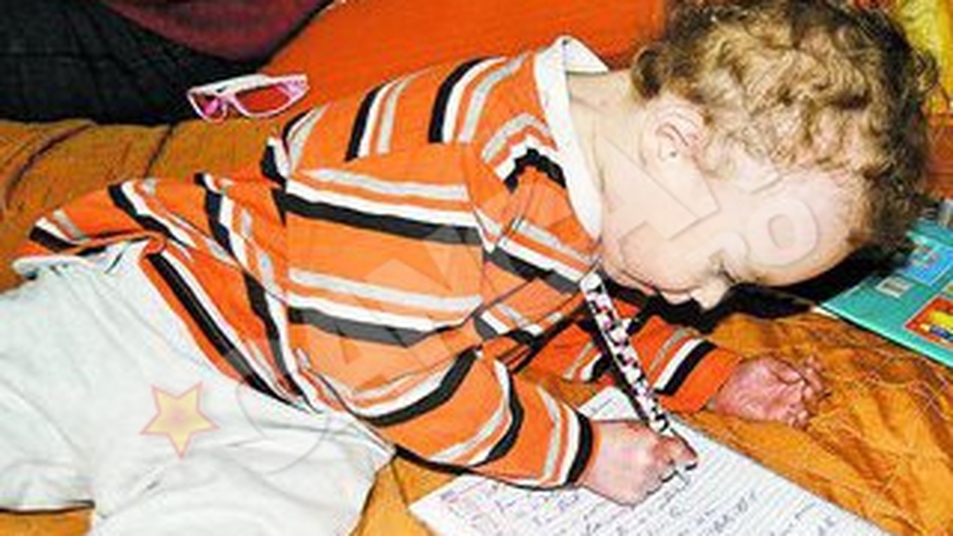 O fetita de doi ani are o boala rara si risca sa fie ucisa la o simpla atingere. Copilul-fluture