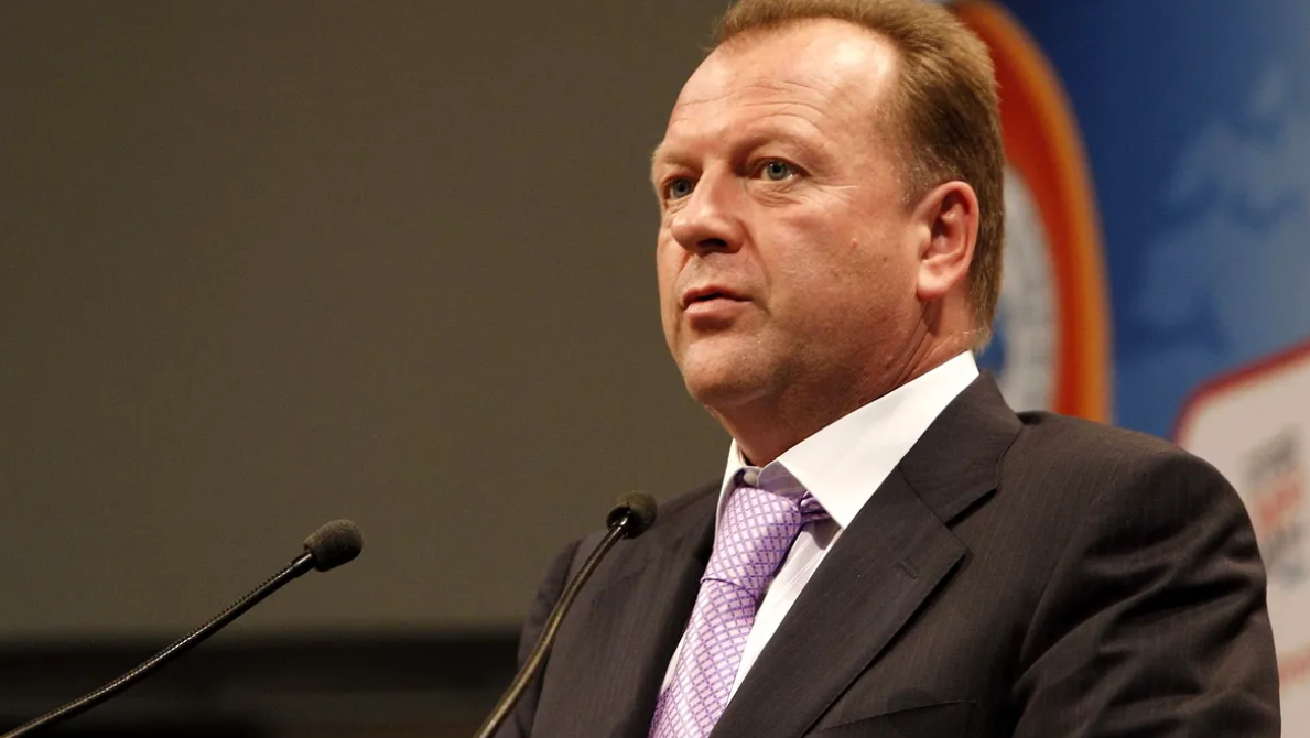 Marius Vizer are legături strânse cu sportul